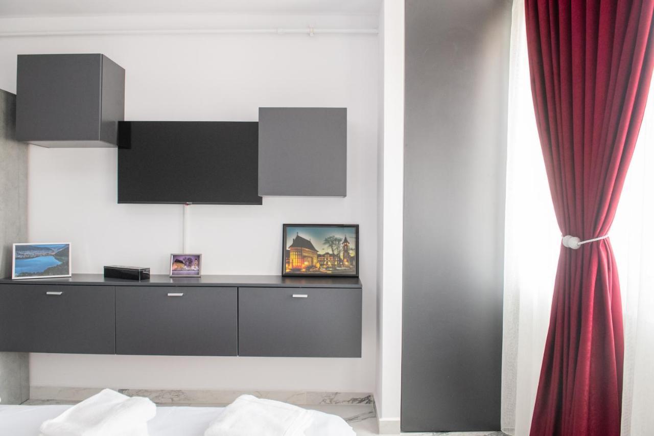 Apart Hotel Center П'ятра-Нямц Екстер'єр фото