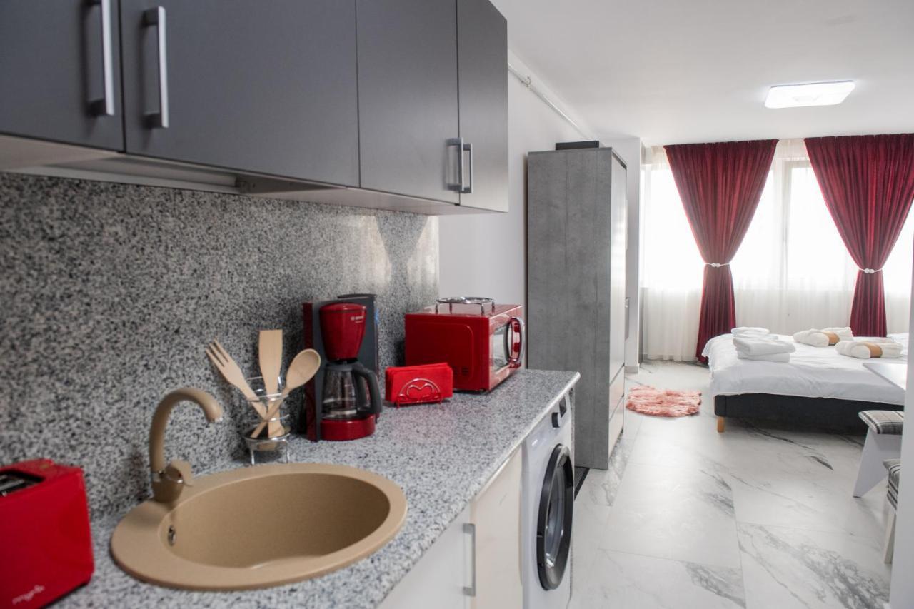 Apart Hotel Center П'ятра-Нямц Екстер'єр фото