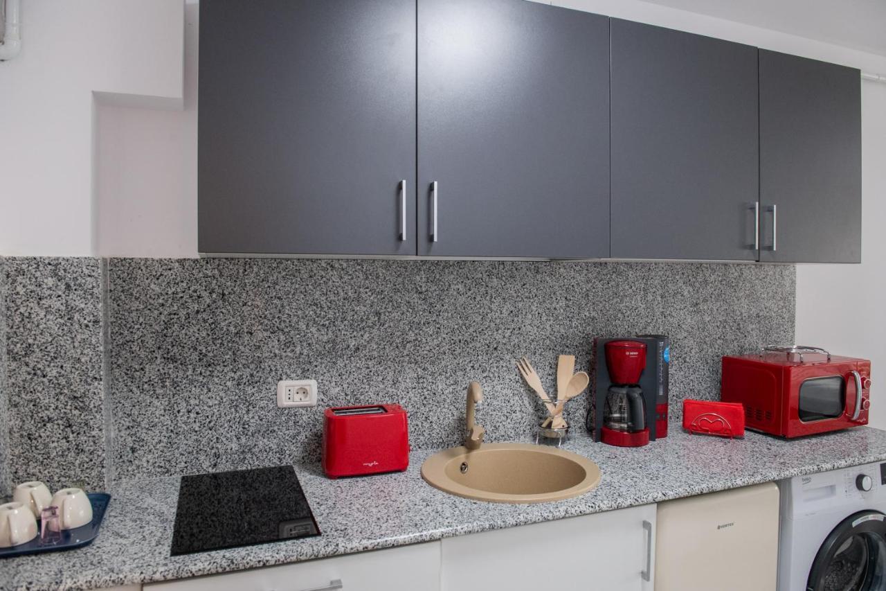 Apart Hotel Center П'ятра-Нямц Екстер'єр фото