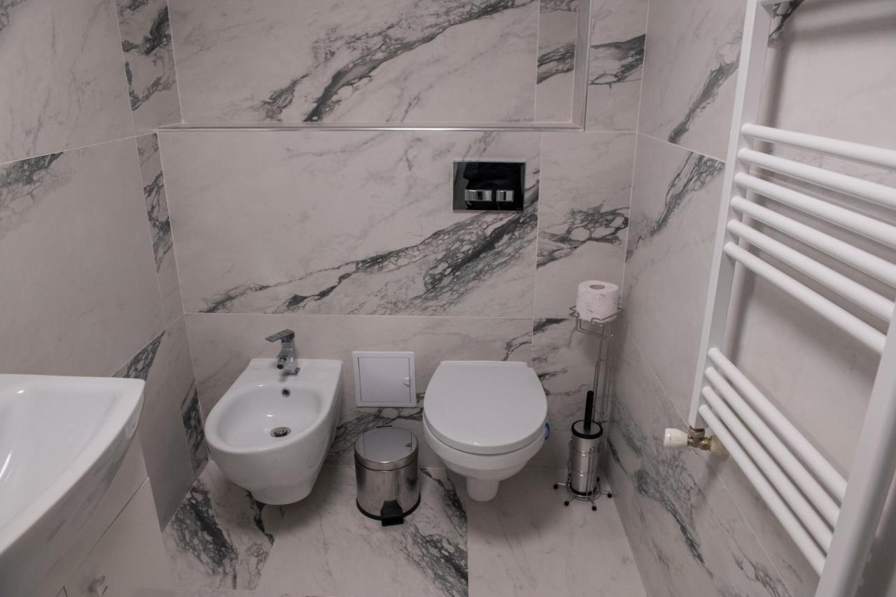 Apart Hotel Center П'ятра-Нямц Екстер'єр фото